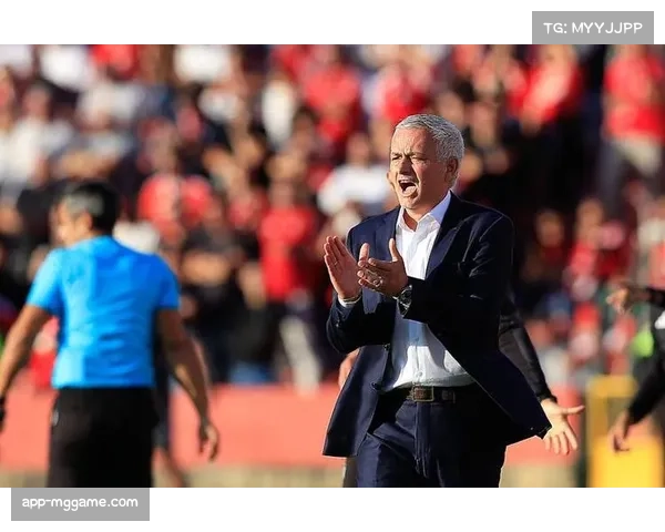 波尔图强势领跑葡超积分榜 穆里尼奥执教本菲卡多赛一场暂列第三 波尔图强势领跑葡超积分榜 穆里尼奥执教本菲卡多赛一场暂列第三