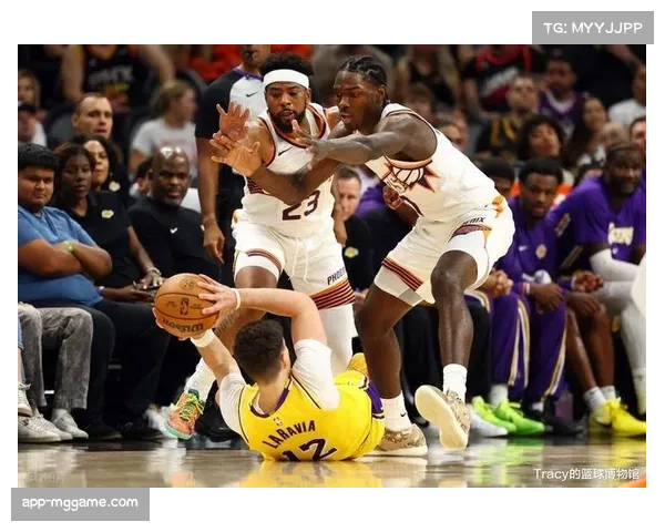 公牛击败鹈鹕送对手10连败，怀特面对鹈鹕防守发挥出色