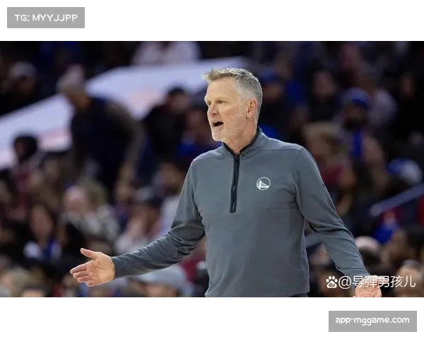 冠军教头科尔谈防守演变:区域联防的复兴是篮球智商提升的体现 冠军教头科尔谈防守演变:区域联防的复兴是篮球智商提升的体现